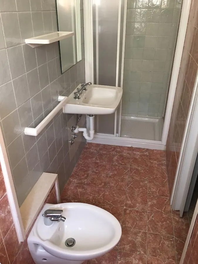 Hotel Rebola Римини